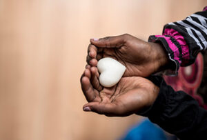 Repérer les idées suicidaires : signaux d’alerte et que faire ?